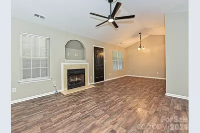 4621 Victory Lane, Charlotte, NC 28269 - Photo 5