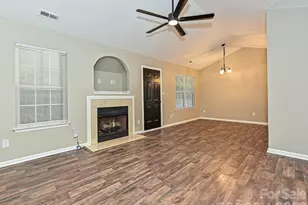 4621 Victory Ln, Charlotte, NC 28269 - Photo 5
