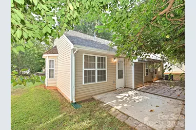 4621 Victory Lane, Charlotte, NC 28269 - Photo 15