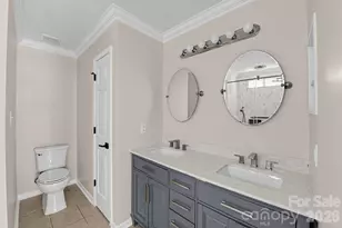 9210 Rotherham Ln, Charlotte, NC 28216 - Photo 13