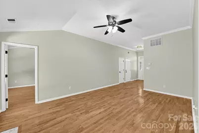 9210 Rotherham Lane, Charlotte, NC 28216 - Photo 5