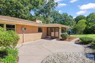 933 Coulwood Dr, Charlotte, NC 28214 - Photo 37