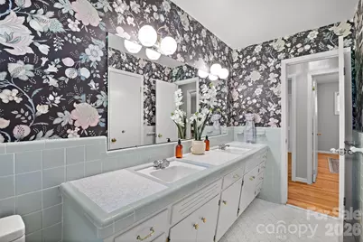 933 Coulwood Drive, Charlotte, NC 28214 - Photo 23