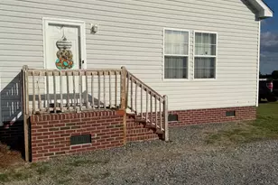 453 Ralph Dail Rd, Mount Olive, NC 28365 - Photo 5