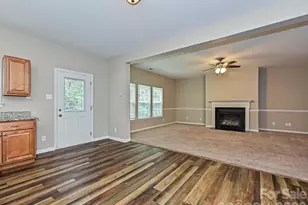 8318 Rockmoor Ridge Rd, Charlotte, NC 28215 - Photo 17