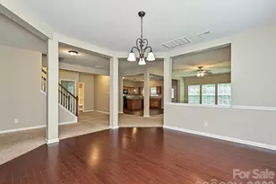 8318 Rockmoor Ridge Rd, Charlotte, NC 28215 - Photo 7