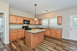 8318 Rockmoor Ridge Rd, Charlotte, NC 28215 - Photo 13