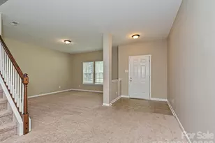 8318 Rockmoor Ridge Rd, Charlotte, NC 28215 - Photo 3