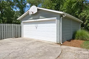 6009 Bismark Pl, Charlotte, NC 28211 - Photo 41
