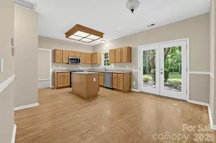 4635 Appley Mead Ln, Charlotte, NC 28269 - Photo 9