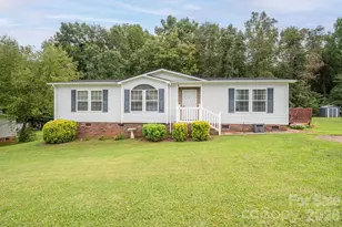 2224 Sterling Ridge Dr, Newton, NC 28658 - Photo 1