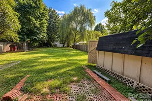 4711 Summit Ave, Greensboro, NC 27405 - Photo 27