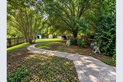 4711 Summit Avenue #4, Greensboro, NC 27405 - Photo 25