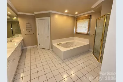 4711 Summit Avenue #4, Greensboro, NC 27405 - Photo 15