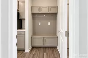 6518 Harlech St, Charlotte, NC 28269 - Photo 7