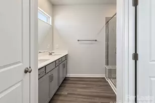 6518 Harlech St, Charlotte, NC 28269 - Photo 35