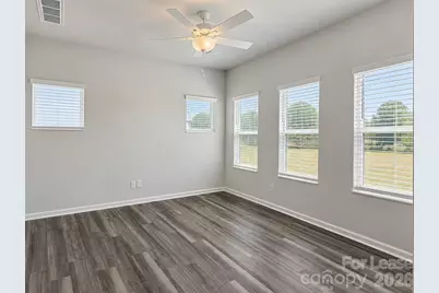 6518 Harlech Street, Charlotte, NC 28269 - Photo 5