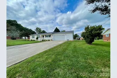 5708 Danville Drive, Kannapolis, NC 28081 - Photo 3