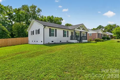 3001 Dalecrest Drive, Charlotte, NC 28269 - Photo 7