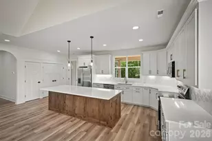 1062 Faith Ct, Morganton, NC 28655 - Photo 5