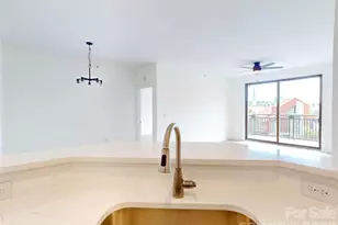 718 W Trade St, Charlotte, NC 28202 - Photo 17