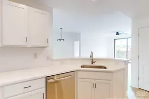 718 W Trade St, Charlotte, NC 28202 - Photo 13