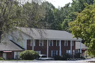 75 Laurelwood Dr, Marion, NC 28752 - Photo 3