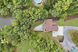 2055 Tiger Paw Ln, York, SC 29745 - Photo 3