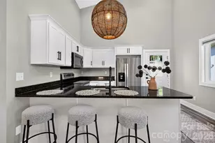211 Hanover St, Asheville, NC 28806 - Photo 9