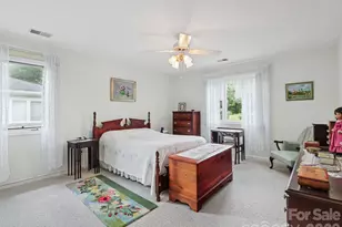 300 Dellford Ct, Hendersonville, NC 28792 - Photo 17