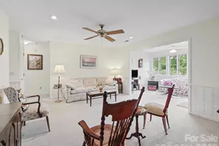 300 Dellford Ct, Hendersonville, NC 28792 - Photo 15