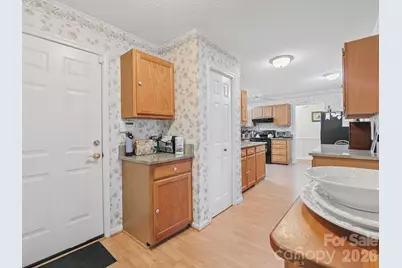 300 Dellford Court, Hendersonville, NC 28792 - Photo 5