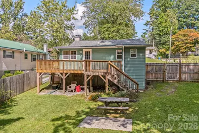 1015 Mountain View Street, Hendersonville, NC 28739 - Photo 37