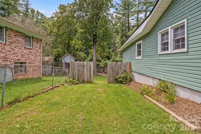 1015 Mountain View Street, Hendersonville, NC 28739 - Photo 29