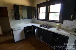161 Center St, Cooleemee, NC 27014 - Photo 17