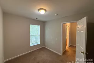 1525 Braveheart Ln, Charlotte, NC 28216 - Photo 13