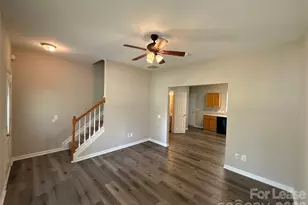 1525 Braveheart Ln, Charlotte, NC 28216 - Photo 3