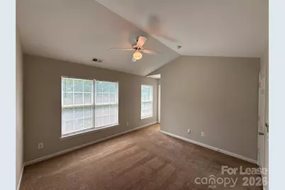 1525 Braveheart Lane, Charlotte, NC 28216 - Photo 7