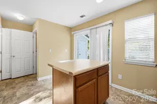 11214 Grass Field Rd, Charlotte, NC 28213 - Photo 13