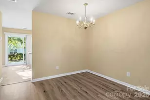 11214 Grass Field Rd, Charlotte, NC 28213 - Photo 5