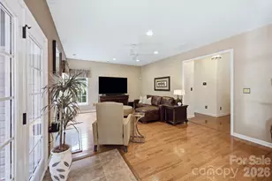 637 Falls Creek Ct, Fort Mill, SC 29715 - Photo 7