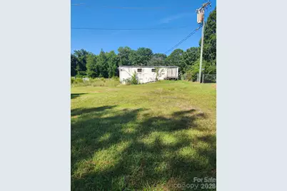 2015 24th Street NE, Hickory, NC 28601 - Photo 1