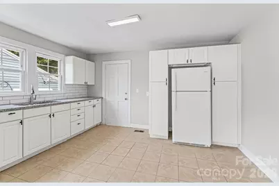 828 Ferrell Avenue, Winston Salem, NC 27101 - Photo 9