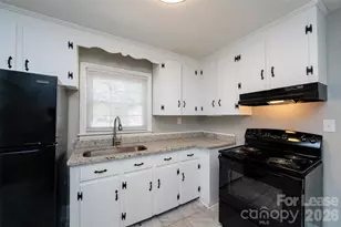 3427 Meredith Ave, Charlotte, NC 28208 - Photo 13