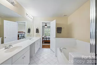 129 Sloane Square Way, Charlotte, NC 28211 - Photo 29