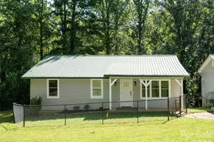 4103 Turnpike Rd, Horse Shoe, NC 28742 - Photo 3