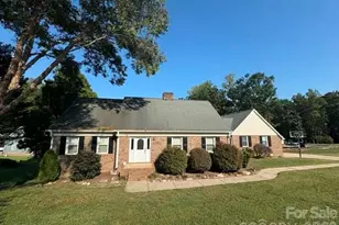 3017 Vernell Ln, Shelby, NC 28150 - Photo 1