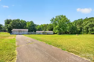 455 Hubbard Rd, Hickory, NC 28601 - Photo 3