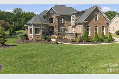 6671 Fox Ridge Circle, Davidson, NC 28036 - Photo 1