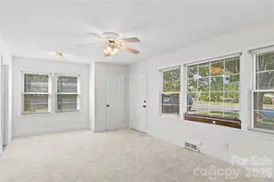 1248 Bolton St, Winston Salem, NC 27103 - Photo 9